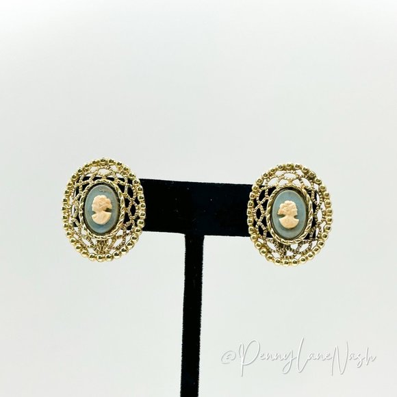 Vintage Jewelry - Vintage Gold Badge with Blue & White Silhouette Earrings
